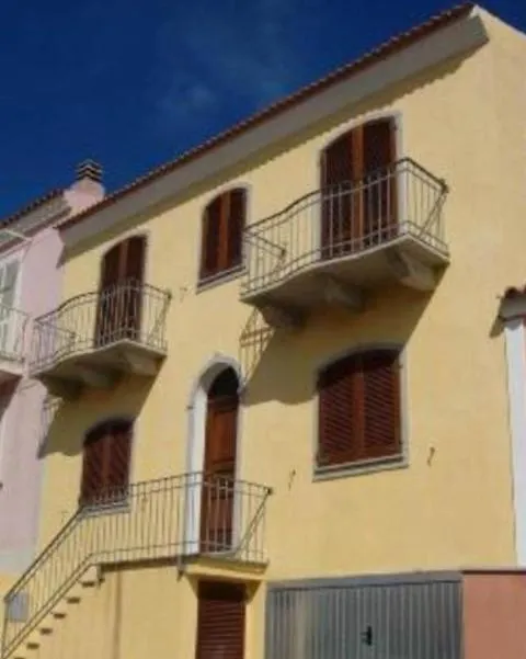 Appartamento Azzurro Con Balcone E Panorama Sul Paese Santa Teresa Gallura